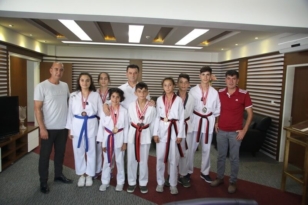 Taekwondoculardan Başkan Çetin’e Ziyaret