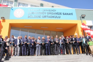 ÇOSB Ortaokulu’nun açılışını TBMM Başkanı Prof. Dr. Mustafa Şentop yaptı