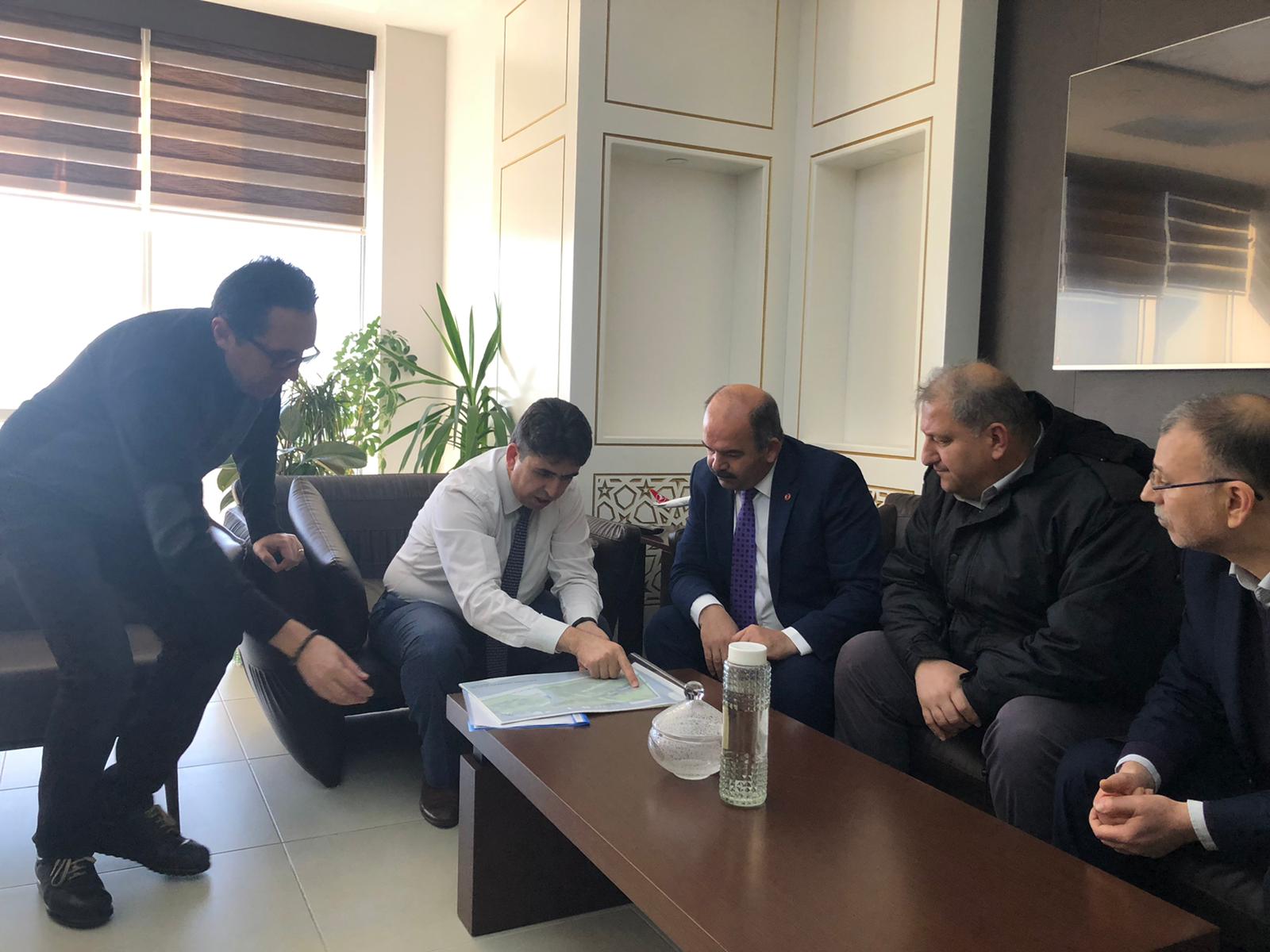 Çetin, Şehitler Abidesi’nde İncelemelerde Bulundu