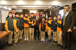 Şampiyonlardan Başkan Çetin’e Ziyaret