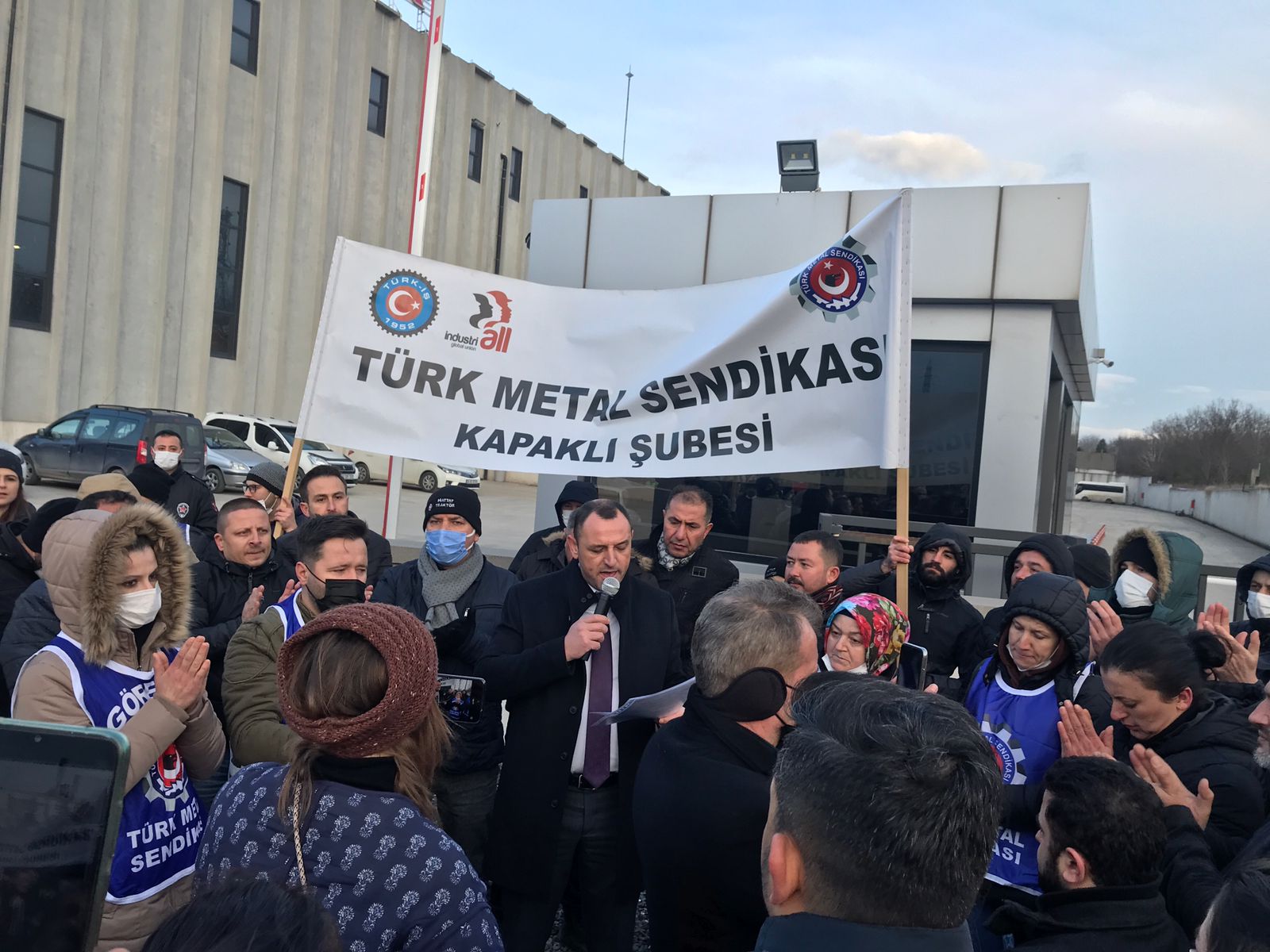 Türk Metal Sendikası Üyeleri İçin Starax Firmasında Eylem