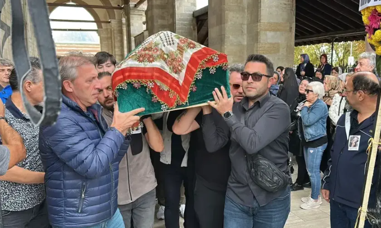 KAZADA ÖLEN DOKTORLAR SON YOLCULUĞUNA UĞURLANDI