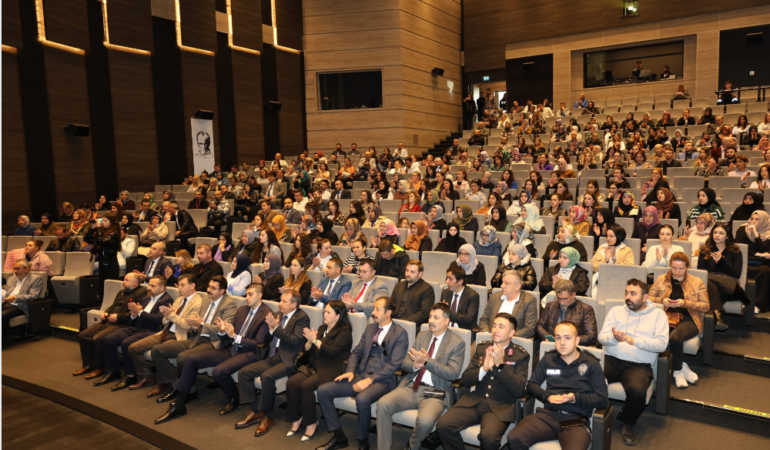 Kapaklı’da madde bağımlılığıyla mücadele semineri düzenlendi