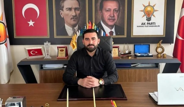 AK Parti Kapaklı ilçe Başkanı Mecit Çoğal, istifa ettiğini duyurdu