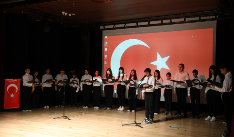 Kapaklı’da öğretmenler günü kutlandı