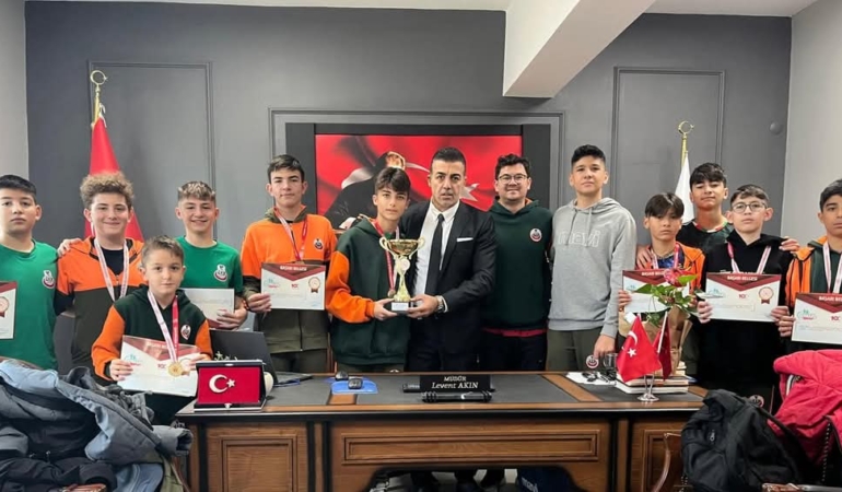 İlçe Milli Eğitim Müdürü Halil Vardı Öğrencilere Başarılar Diledi