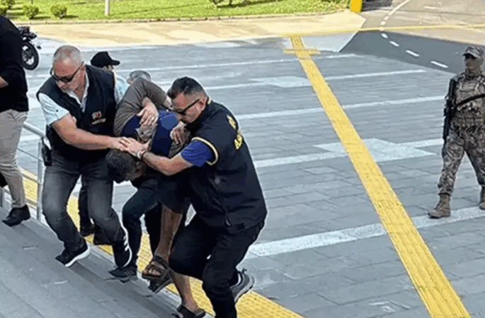 Eşini ütüyle öldüren sanığın çocuğu babasından şikayetçi oldu: En ağır şekilde cezalandırılsın