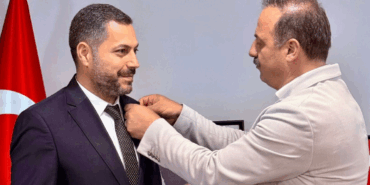 Siyasette Dön Baba Dönelim