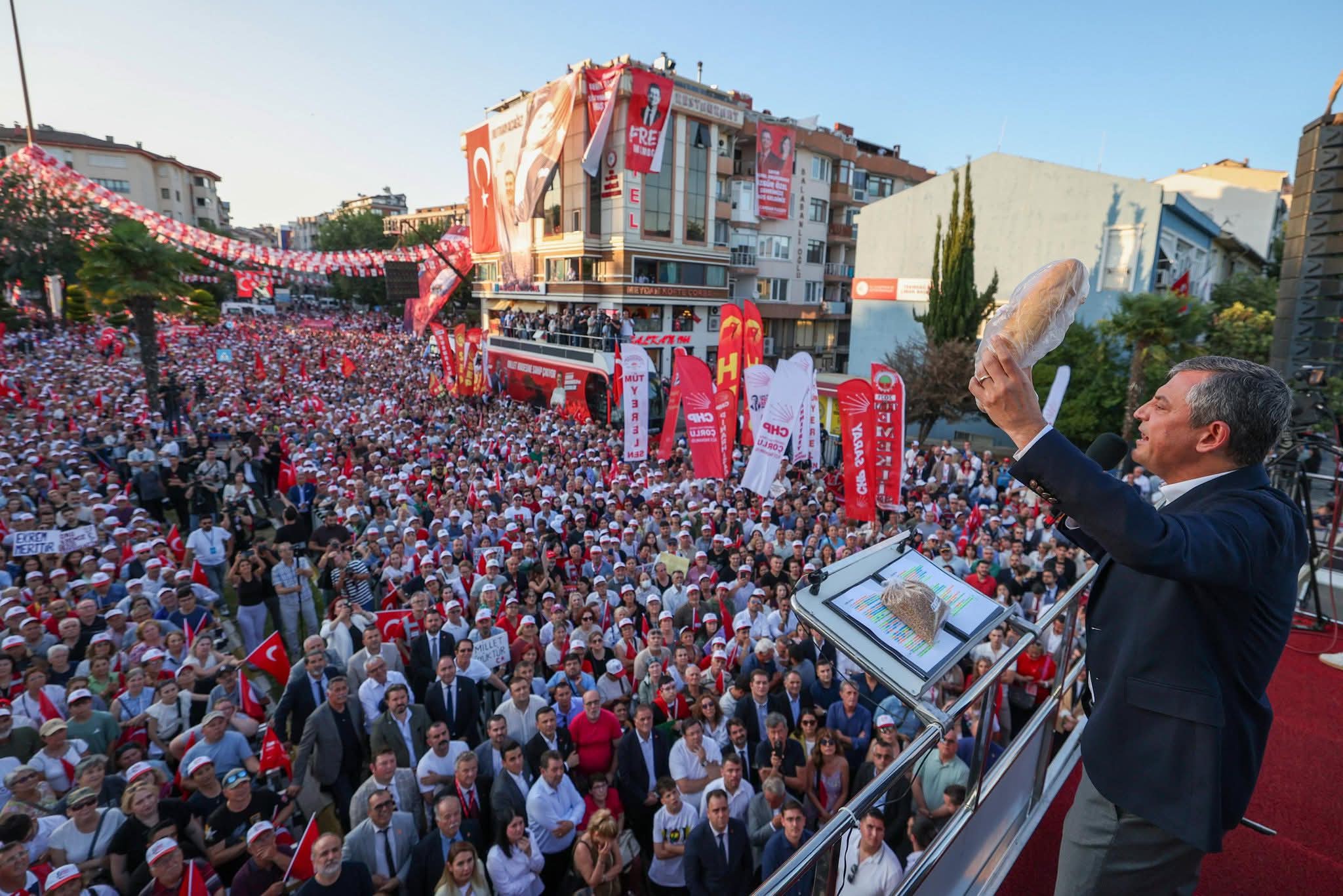Özgür Özel Tekirdağ’dan Seslendi: “Sandık Gelecek, Bu İktidar Gidecek!”