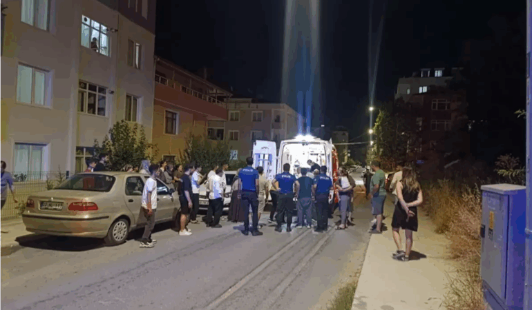 Feci Olay: 12 Yaşındaki Çocuk 3. Kattan Beton Zemine Düştü