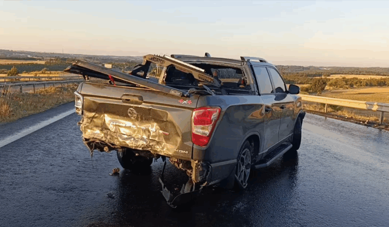 Çerkezköy’de Feci Kaza: Otomobil Pikaba Çarptı, Sürücü Hayatını Kaybetti