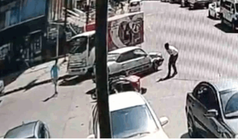 Kapaklı’da Kavşakta Kaza: Motosiklet Sürücüsü Yaralandı