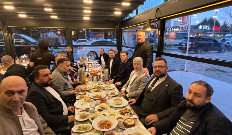 Rafet Öztürk’ten Bölgedeki İş İnsanlarına Birlik ve Beraberlik İftarı