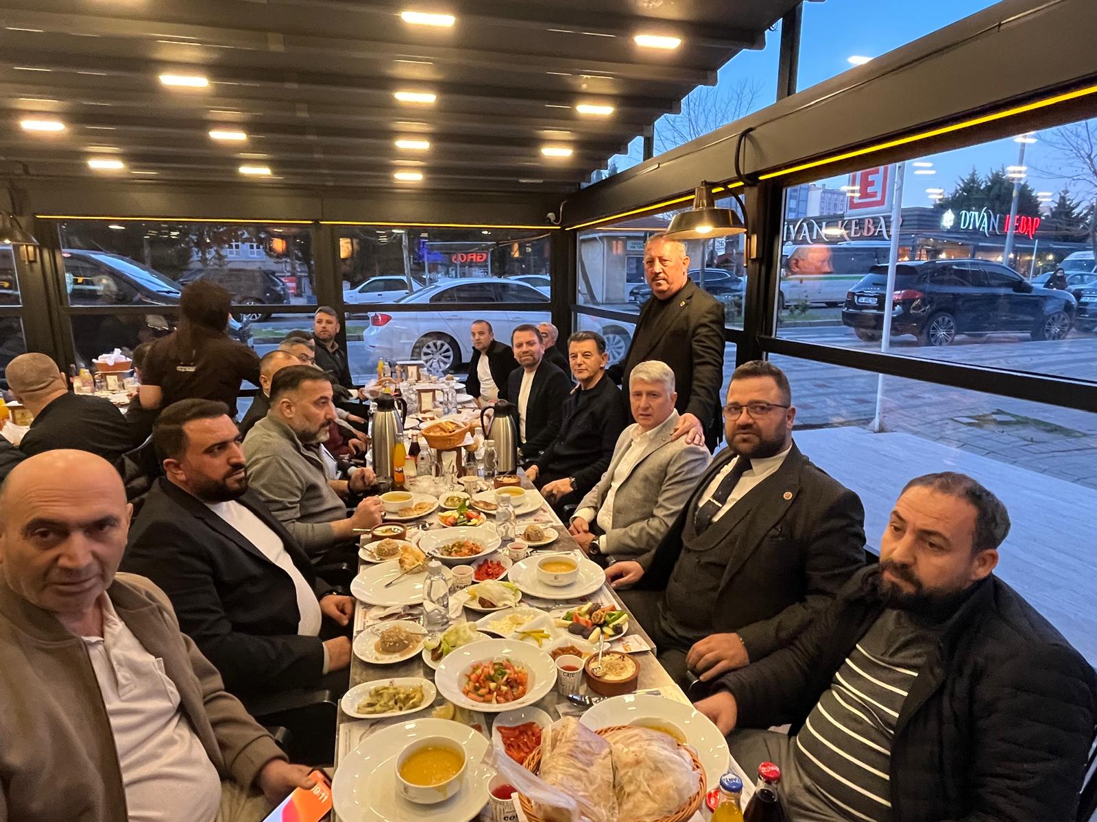 Rafet Öztürk’ten Bölgedeki İş İnsanlarına Birlik ve Beraberlik İftarı