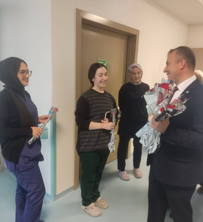İYİ Parti Kapaklı’dan Hastaneye 8 Mart Ziyareti